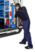 03_A fold-away vise bench for vans